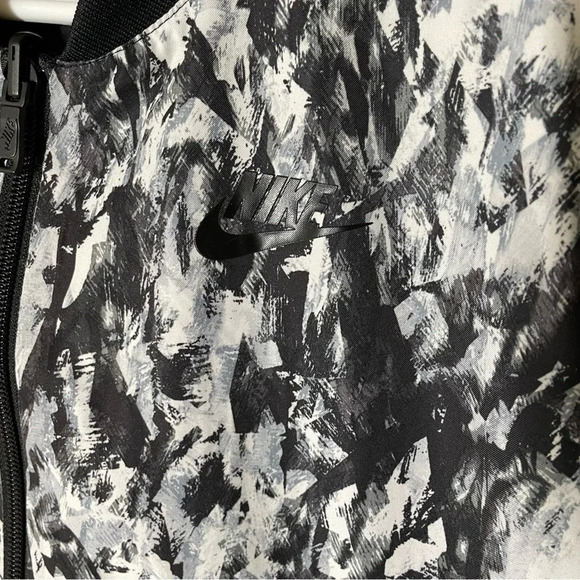 Nike Womens Bonded Woven Reversible Bomber Jacket Size Small - Picture 7 of 12